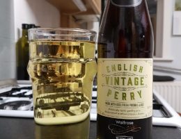 ‘영국의 샴페인’ Perry